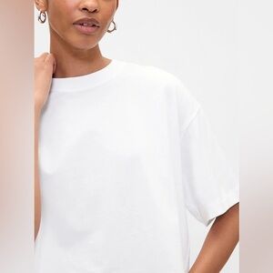 Gap boxy white short sleeve tee
